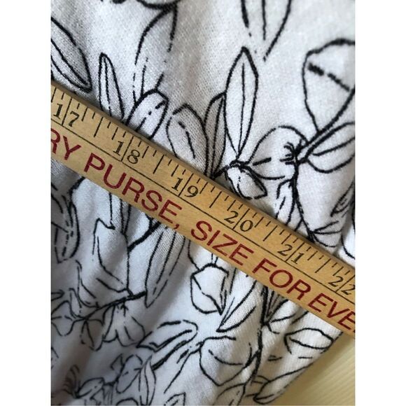 Cynthia Rowley Open V Neck Sweater L - Picture 10 of 11